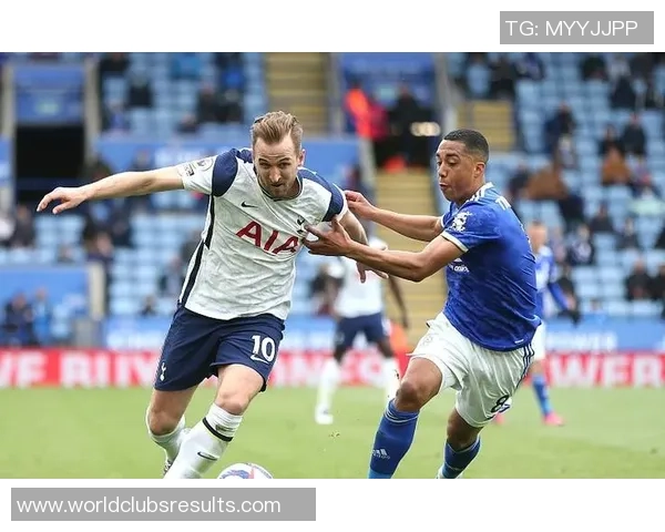 凯恩的传奇之路：从足球天才到世界级教练的蜕变与荣耀