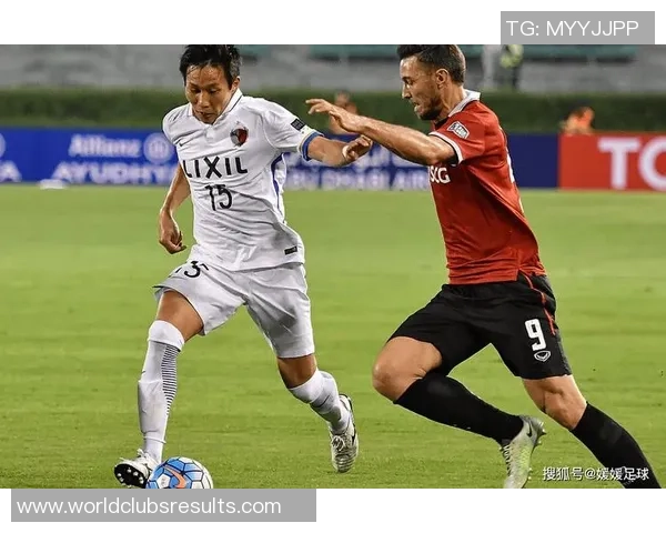 川崎前锋与鹿岛鹿角激战正酣精彩直播全程回顾与分析